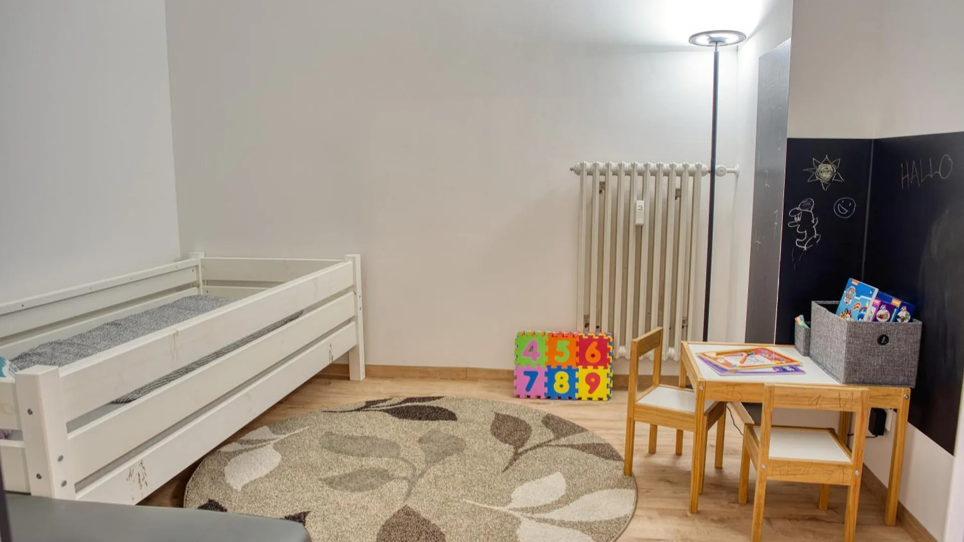 Mainline Retreat Zentral Mit Eigenem Parkplatz Apartment Amberg