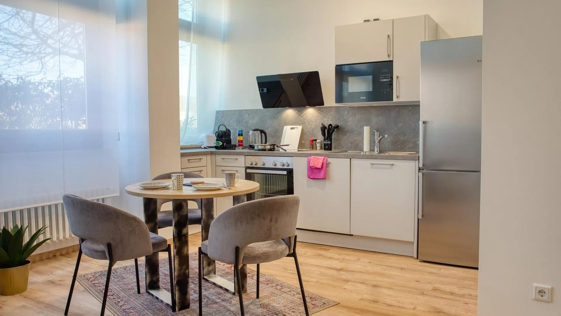 Mainline Retreat Zentral Mit Eigenem Parkplatz Apartment Amberg 0*,